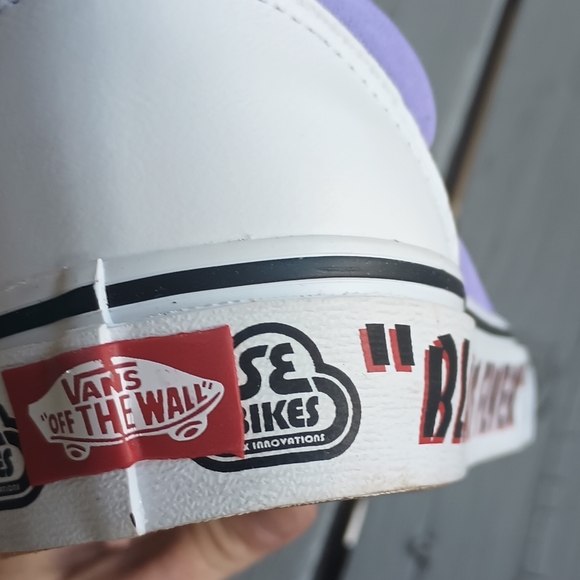 Vans - Picture 5 of 16